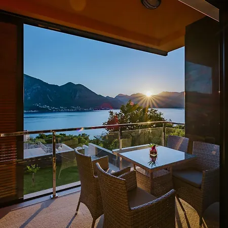 Apartments Casa Delone Kotor Zimmer foto
